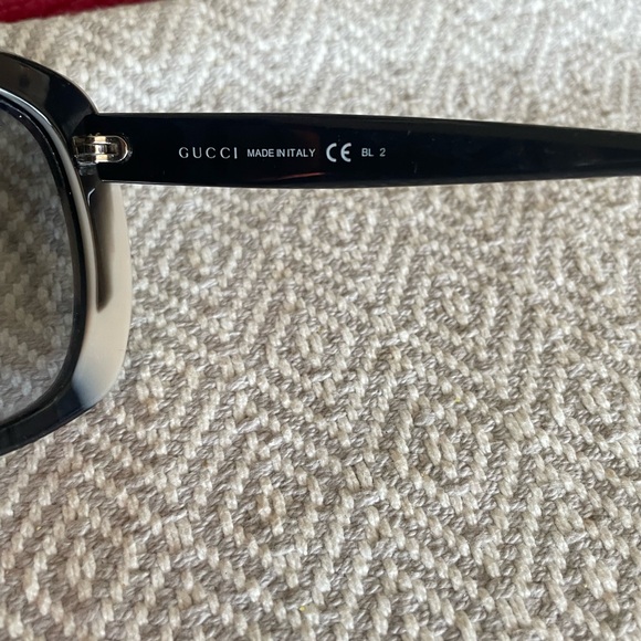 Oversized Gucci Sunglasses 3612s - Picture 5 of 9